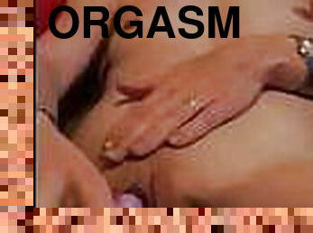 masturbare-masturbation, batran, orgasm, pasarica, amatori, bunicuta, jucarie, american, mai-batran, amanta