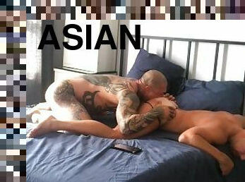 asiático, papá, chorro-de-corrida, gay, estrella-del-porno, oral, papi, musculada, tatuaje