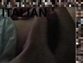 amateur, massage, pieds, point-de-vue, italien, fétiche, branlette-avec-les-pieds, bite