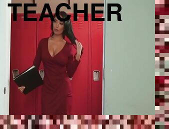 Hot Teacher Uses Bbc To Demonstrate Sex Ed With Anissa Kate