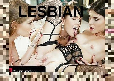 cul, gros-nichons, babes, lesbienne, trio