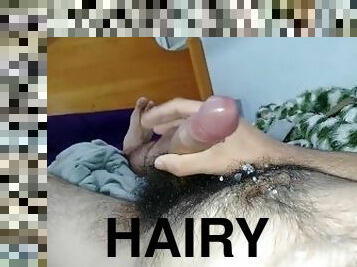 hairy guy cumshots full load at himself