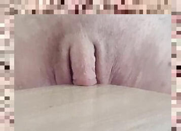 clitoris-bagian-atas-vagina-paling-sensitif, besar-huge, vagina-pussy