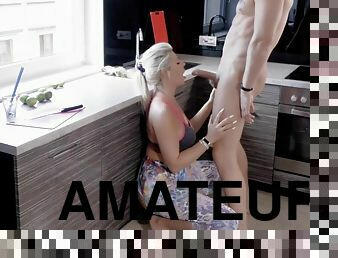 storatuttar, amatör, anal, gigantisk-kuk, hardcore, avrunkning, deepthroat, gruppknull, creampie, trosor