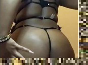 FAT JUICY EBONY ASS OF: @Daasaria