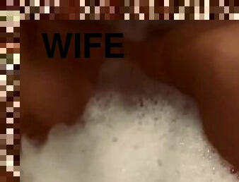 Hot wife Frankie need to get fucked after shower