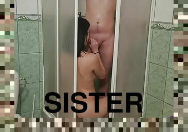 Stepsister Gives Blowjob In The Shower