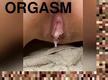 clitoride, masturbarsi, orgasmi, urina, fichette, schizzi-di-umore, eruzioni-di-sperma, spruzzi-di-sperma, coppie, sperma