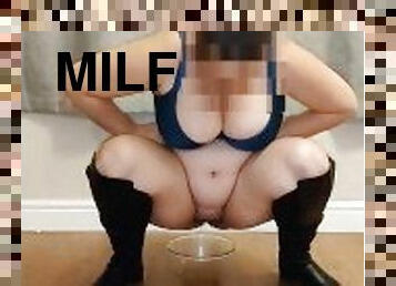 mijando, esguincho, esposa, amador, mulher-madura, casal, puta-slut, excitante, mulher-de-casa, bizarro-kinky