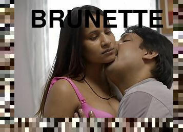 prima-volta, brunette