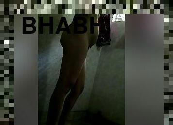 Today Exclusive- Desi Bhabhi Record Her Bathing Video For Lover