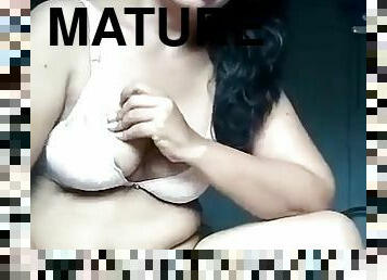 tetas-grandes, peluda, amateur, maduro, madurita-caliente, indio, regordeta-chubby, con-los-dedos, tía, cachonda