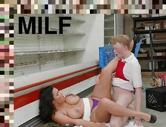 Milf Gets Grocery Store Dick With Ashlyn Peaks
