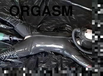 Orgasm slut slave Celeste in black latex and sex machine