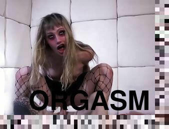 Goth 18yo cutie nympho Ivy Wolfe goes CRAZY!