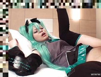 Karin Cosplay Hatsune Miku Japanese teen