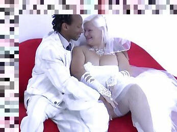 Mature Granny Tit Shagging And Riding - Interracial Sex