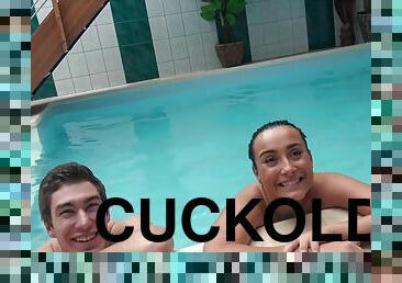 muie, adolescenta, cuplu, pov, piscina, frumoasa, perfect, cehoaica, sperma-in-gura, minuscula