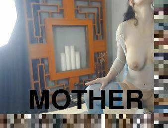 Super Hot Babe and Alluring Mother I´d Like To Fuck Fingering Her Cunt