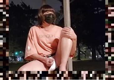 Transexual Ting-Xuan masturbation and pee outdoor