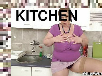 Euro bbw gilf dita gets turned on in kitchen