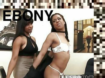 oficina, mamada, negra-ebony, lesbiana, negra, con-los-dedos