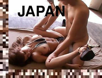Japanese beauty model cumsprayed in bigtits