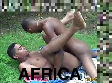 African amateur blowjob outdoors