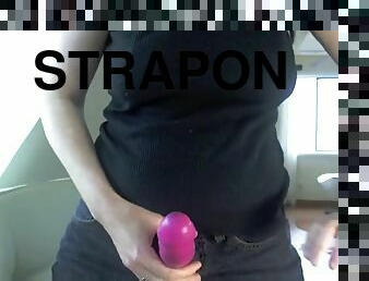 Strapon joi