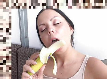 Carlas Banana Pov Teasing - SoloAustria