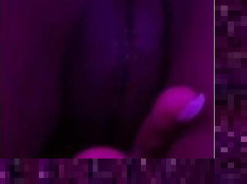 Getting my pussy fisted til I squirt???? full video available via premium snap????