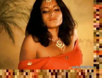 Diva from india sexy milf strip tease