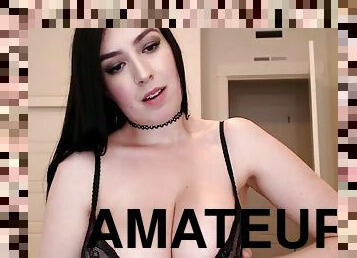 Stunning babe cum on webcam live