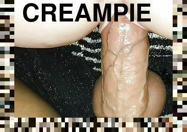 Creampieing big sexy toy pussy