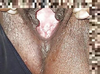 clitoris, masturbare-masturbation, pasarica, nevasta, bunicuta, negru, cu-degetelul, maurdara, sot, uda