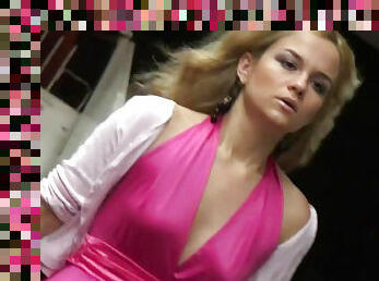 Arousing blonde gets filmed by voyeur