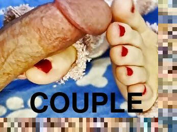 masturbation, ejaculation-sur-le-corps, milf, branlette, couple, pieds, point-de-vue, ejaculation, fétiche, orteils