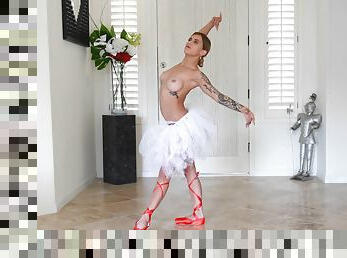 Slender ballerina reveals her nude forms in sexy scenes