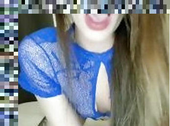 Hotwife Scarletteloves Facetimes Her Cuck While He’s At Work