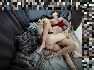 BEAUTIFUL Sensual Morning Wake up Sex! Intimate Pussy Licking & Love making each other Cum!