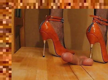 Heels orange metal giving painful hahn crushing