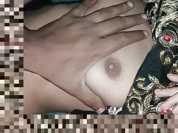 Gulabi Chut Ke Ander Kala Lun Dala Larki Ko Buhut Dard Howa