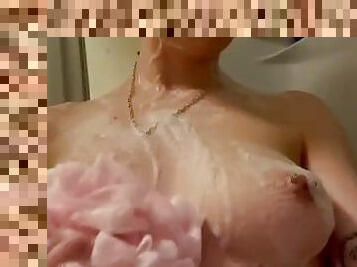 bañando, tetas-grandes, masturbación, pezones, amateur, casero, británico, natural, con-piercings, tetas