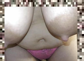 tetas-grandes, adulterio, masturbación, coño-pussy, esposa, amateur, mamá, corrida-interna, regordeta-chubby, zorra-slut