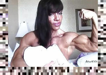 Wendy McMaster flexing