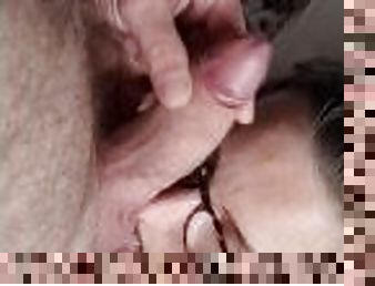 lunettes, maigre, amateur, fellation, ejaculation-sur-le-corps, branlette, sur-le-visage, ejaculation