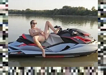 Pussyplay on Jetski